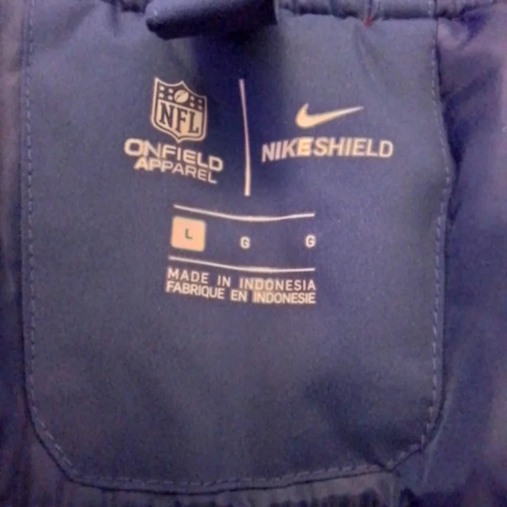 NWT NFL Onfield Nike Shield Buffalo Bills Champ Drive Full Zip Bomber Jacket - L